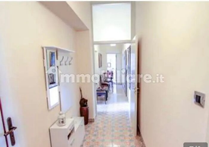 Appartamento con 5 locali in affitto in Via Archia Siracusa Sr, Siracusa