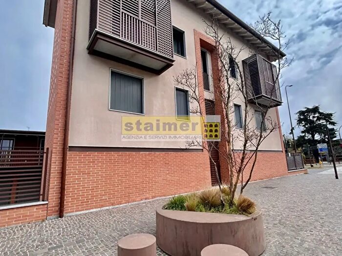 Appartamento bilocale in vendita in Via Emilia, Tavazzano Con Villavesco