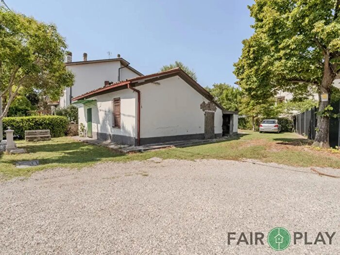 Casa trilocale in vendita in Forli'