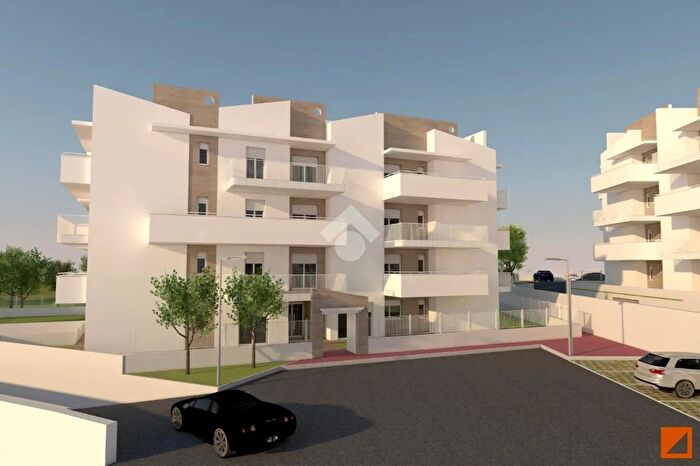 Appartamento trilocale in vendita in Via San Martino, Grottammare