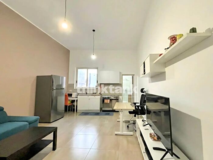 Appartamento bilocale in vendita in Via Isonzo, Siracusa