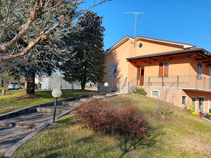 Appartamento quadrilocale in vendita in Volta Mantovana