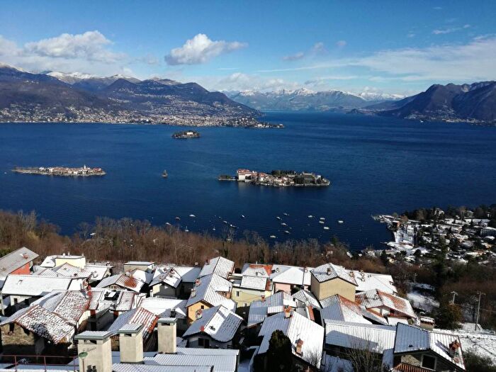Appartamento trilocale in affitto in Via Someraro, Someraro, Stresa
