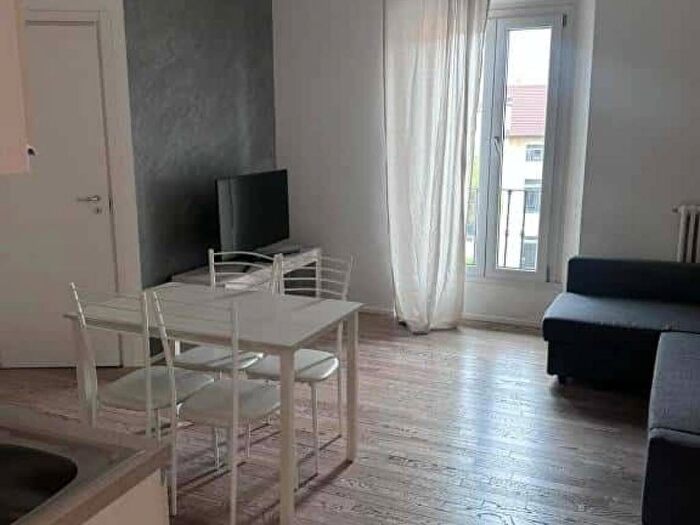 Appartamento bilocale in affitto in Via Macedonio Melloni, Piave Tricolore, Milano