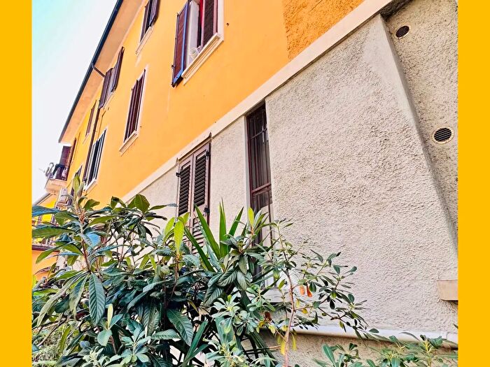 Appartamento bilocale in vendita in Viale Certosa, Milano