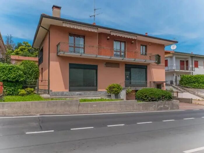 Casa con 6 locali in vendita in Marconi, Besozzo