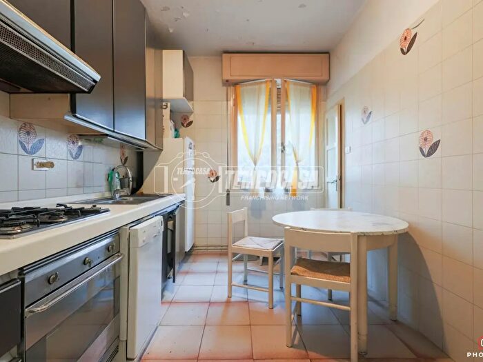 Appartamento quadrilocale in vendita in Via Golinelli, Bologna