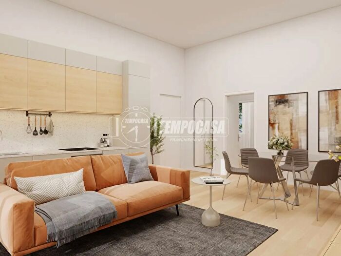 Appartamento trilocale in vendita in Via Angelo Poliziano, Milano