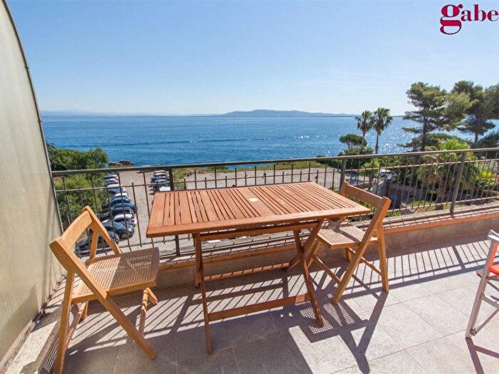 Appartamento trilocale in affitto in Via Guelfo Civinini, Porto Santo Stefano, Monte Argentario