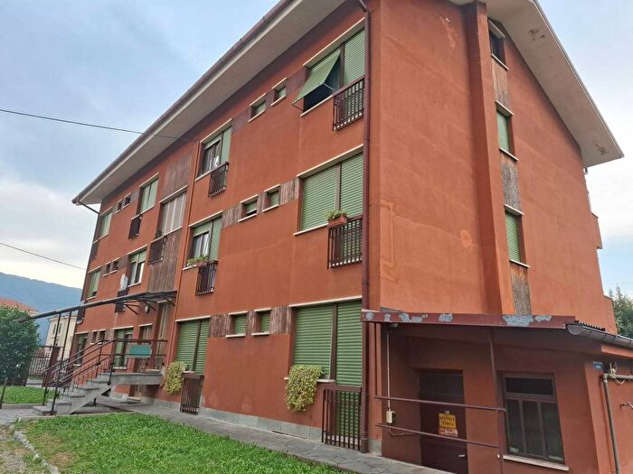 Appartamento trilocale in affitto in Via Reinaud, Centro, Paesana