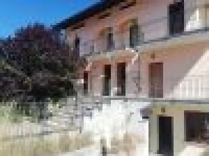 Appartamento quadrilocale in vendita in Via Camporosciolo, L'Aquila