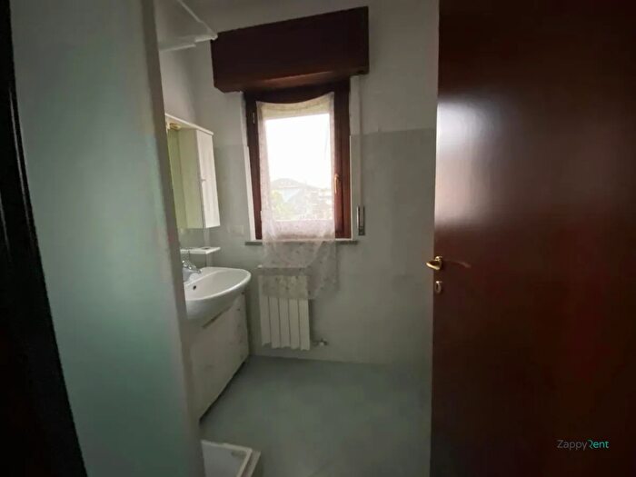 Appartamento bilocale in affitto in Via San Solutore, Saronno