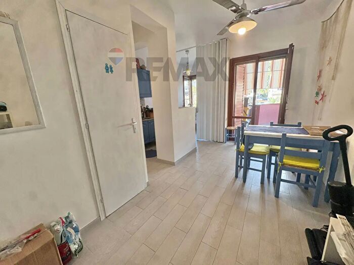 Appartamento bilocale in vendita in Via Lungomare, Sant'Alessio Siculo