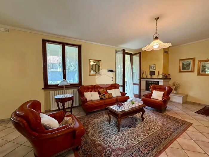 Casa quadrilocale in vendita in Via Cremona, Borgo San Giacomo