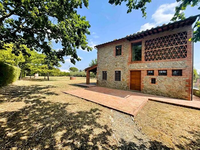 Casa con 5 locali in vendita in Altopascio