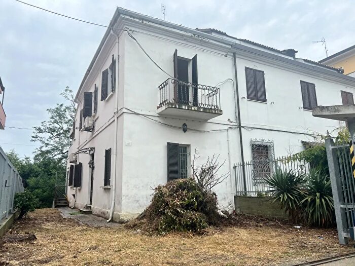 Casa con 6 locali in vendita in Rimini