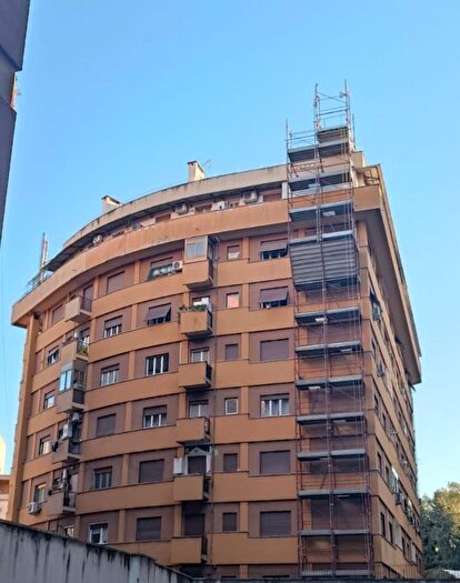 Appartamento trilocale in vendita in Roma