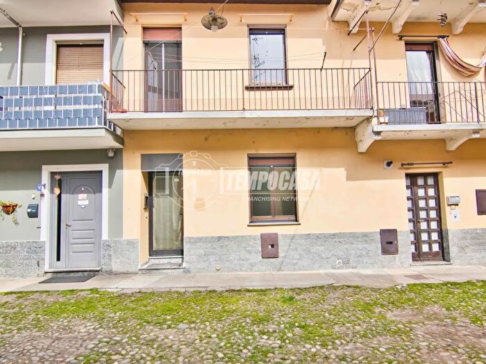 Casa quadrilocale in vendita in Galliate