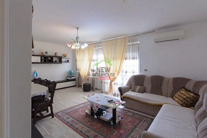 Appartamento con 6 locali in vendita in Via Umberto I Spilimbergo, Spilimbergo