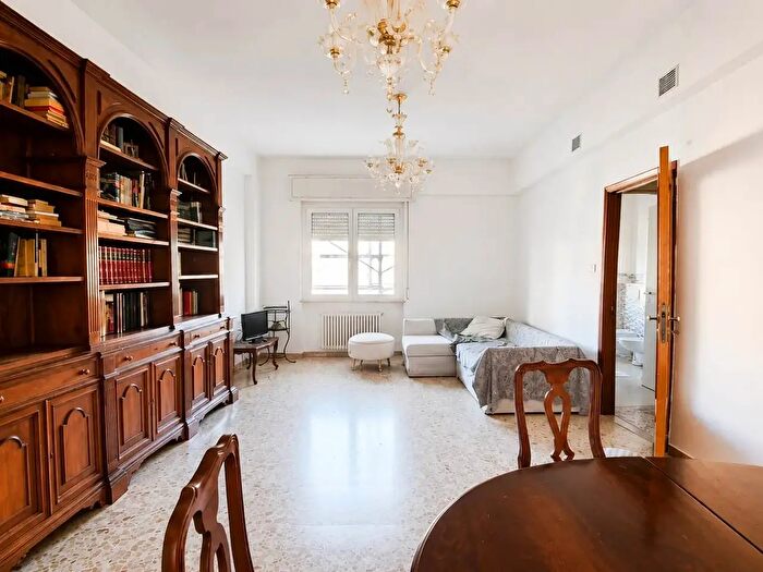 Appartamento con 5 locali in vendita in Senigallia