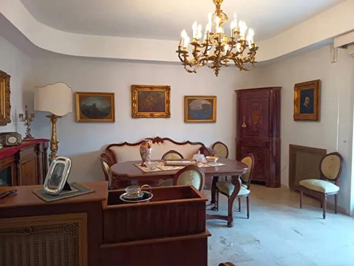 Appartamento con 6 locali in vendita in Via Giuseppe Garibaldi, Lentini