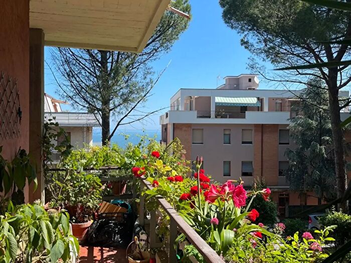 Appartamento quadrilocale in vendita in Via Galileo Galilei, Falconara Marittima