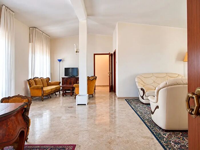 Appartamento con 6 locali in vendita in Via del Porto, Porcia