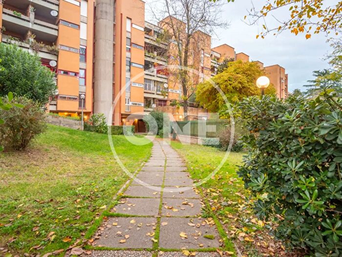 Appartamento con 5 locali in vendita in Via Carlo Giuseppe Bertero, Roma