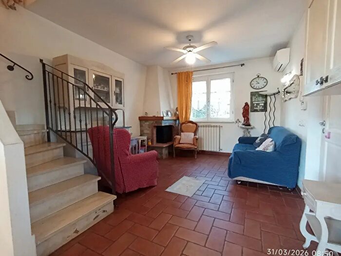 Casa quadrilocale in vendita in Via delle Fragole, Camaiore