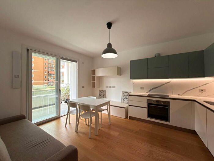 Appartamento bilocale in affitto in Via Cornelio Tacito, Lodi Brenta, Milano