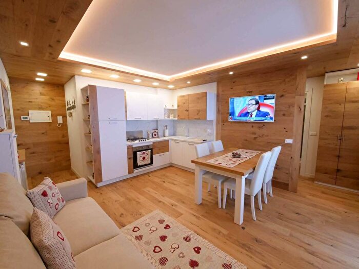 Appartamento bilocale in affitto in Via Europa, Aprica