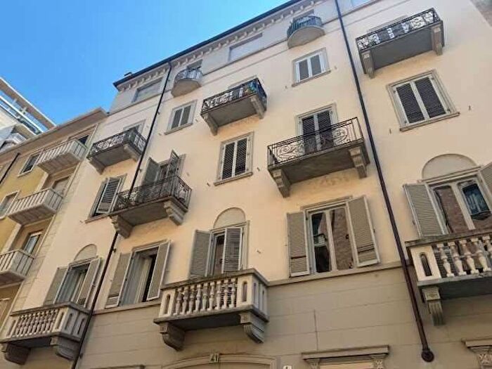 Appartamento trilocale in affitto in via Casalis, Cit Turin, Torino
