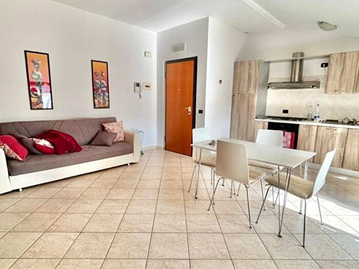 Appartamento trilocale in affitto in Via Bruno Cassinelli, Centro, Avezzano