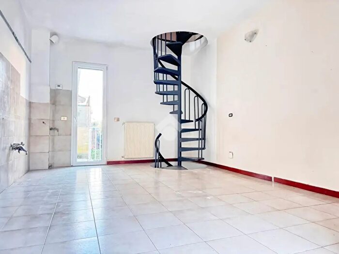 Appartamento trilocale in vendita in Appartamento Via Monte Sirente, Anguillara Sabazia