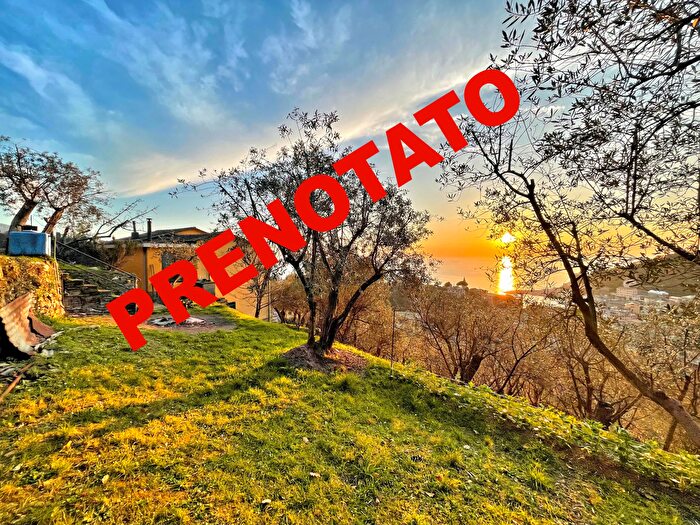 Casa con 6 locali in vendita in Via Nostra Signora del Fulmine, Recco