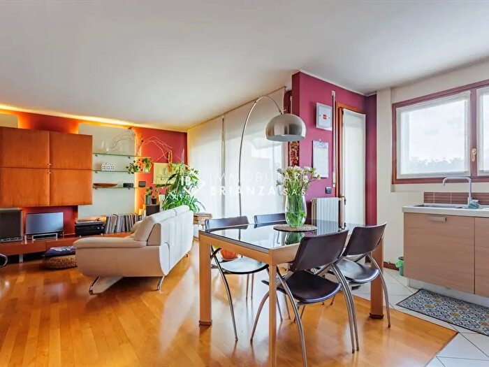 Appartamento trilocale in vendita in Via Cellini, Lissone