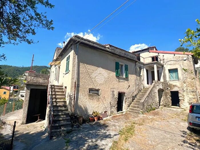 Casa con 7 locali in vendita in Via Straricco, Magliolo