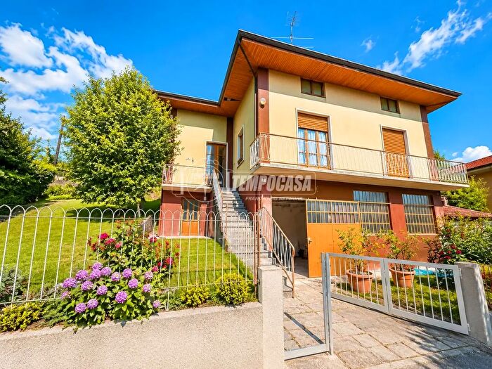 Casa con 5 locali in vendita in Cuorgne