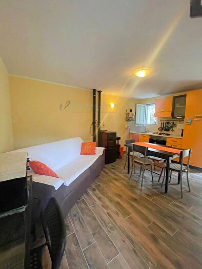 Casa bilocale in vendita in Via Lorenzo Lucifredi, Borghetto DArroscia