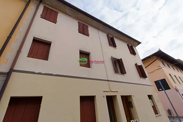 Case in Vendita e in Affitto - 3