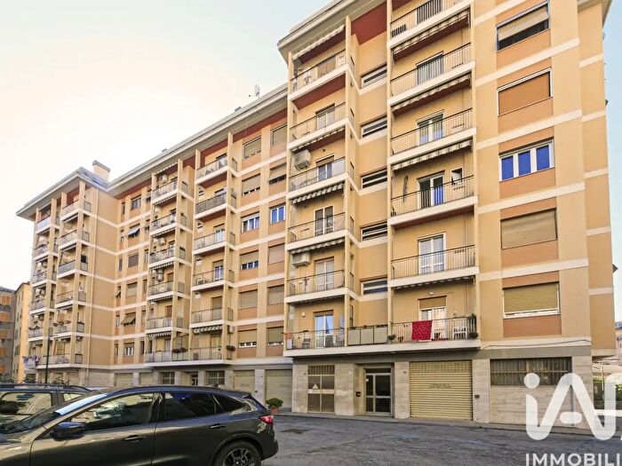 Appartamento quadrilocale in vendita in Via Borzoli, Genova