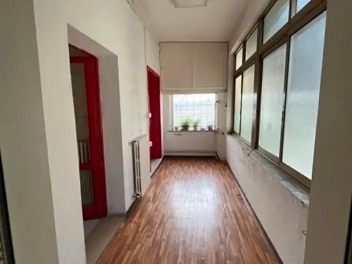 Appartamento con 7 locali in vendita in Pontedera