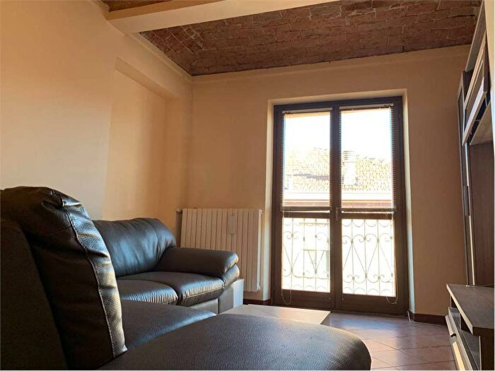 Appartamento trilocale in affitto in Via Aliberti, Centro Storico, Asti