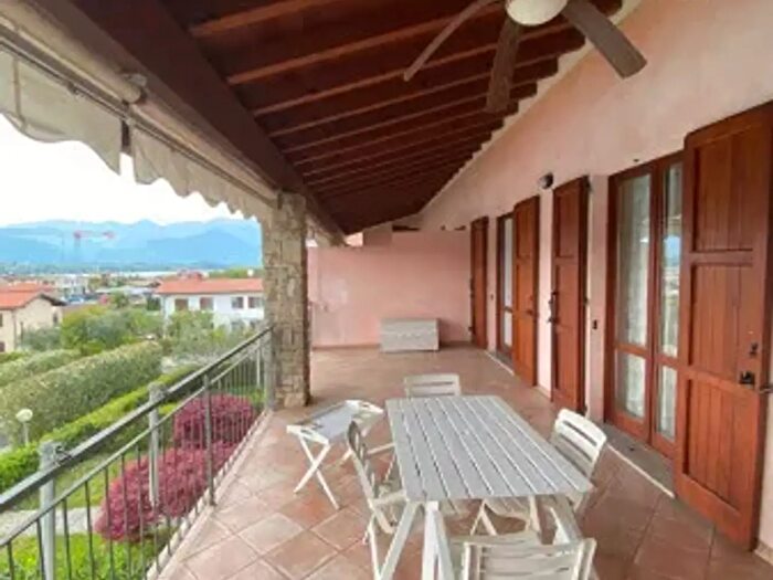 Appartamento trilocale in vendita in Via degli Alpini, Manerba Del Garda