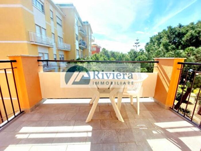 Appartamento trilocale in vendita in Vico della Madonna, San Bartolomeo Al Mare