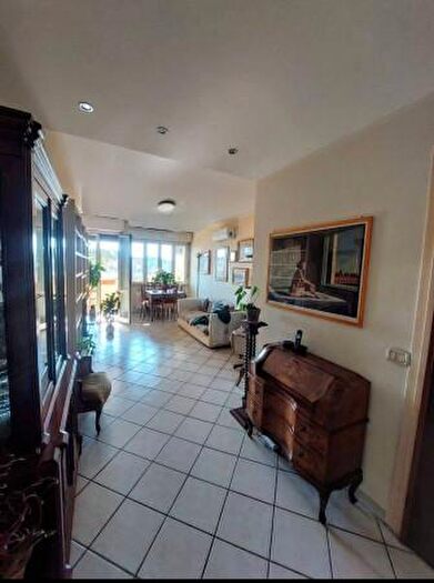 Appartamento con 5 locali in vendita in Via Pietro Mascagni, Grosseto