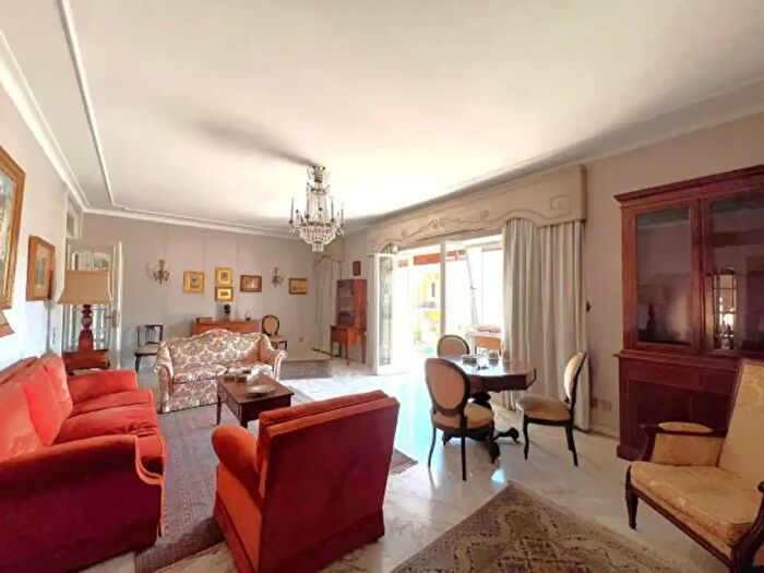 Appartamento con 6 locali in vendita in Via Timavo, Napoli