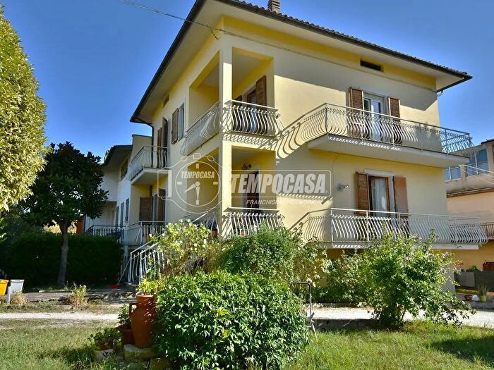 Casa con 5 locali in vendita in Via Ciavattini, Osimo