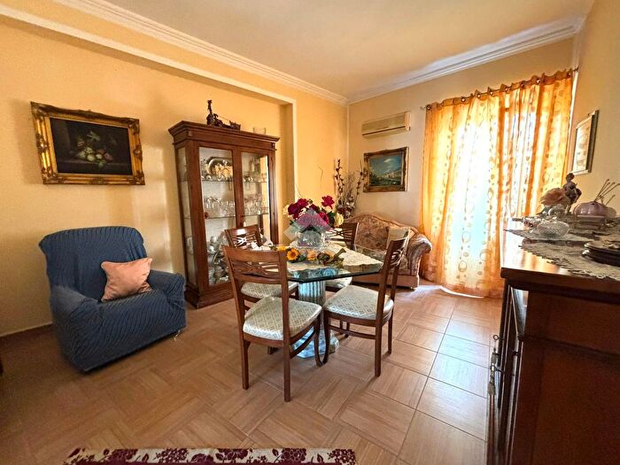 Appartamento trilocale in vendita in Via Mole, Bagheria