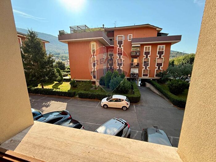 Appartamento quadrilocale in affitto in Santa Lucia, Prato